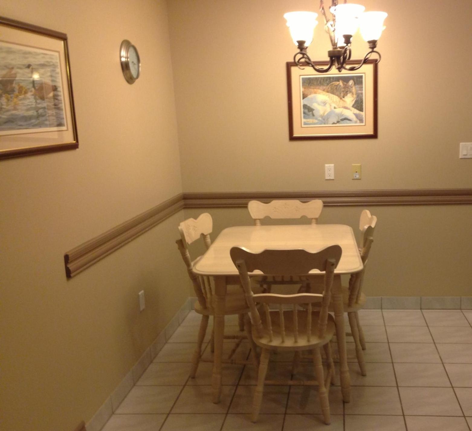 Petawawa River Inn & Suites Экстерьер фото